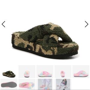 NWT Mix No. 6 slippers 💕